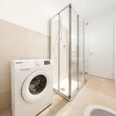 Barolo In The Heart Of 볼로냐