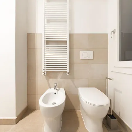 Barolo In The Heart Of 볼로냐